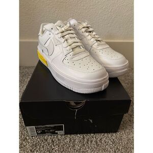 Nike Women’s Air Force 1 Fontanka Size 9.5